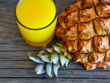 Da li sok od ananasa pomaže u ublažavanju kašlja? Saznajte da li je to mit ili istina.