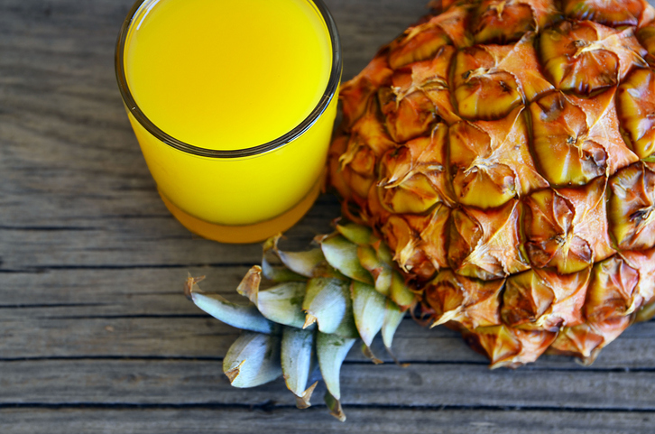 Da li sok od ananasa pomaže u ublažavanju kašlja? Saznajte da li je to mit ili istina.