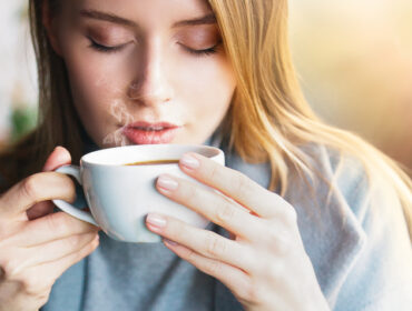 Da li kafa smanjuje grudi? Naučnici su uplašili žene