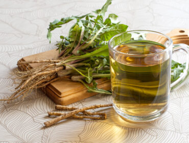Čaj od korena maslačka čini čuda za zdravlje: Saznajte kako se priprema